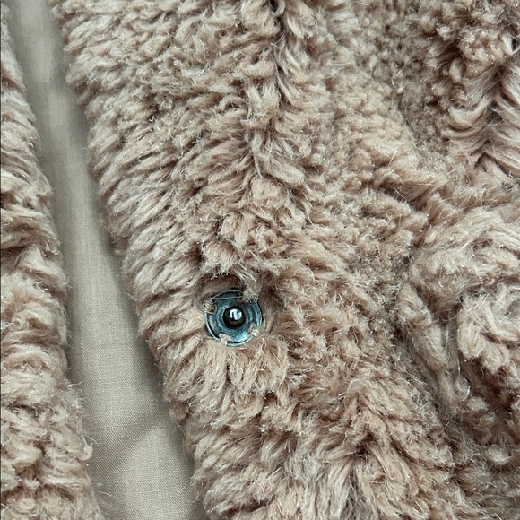 Zara Girls Beige Sherpa Vest with Hood, Size 7/8 - Picture 3 of 8